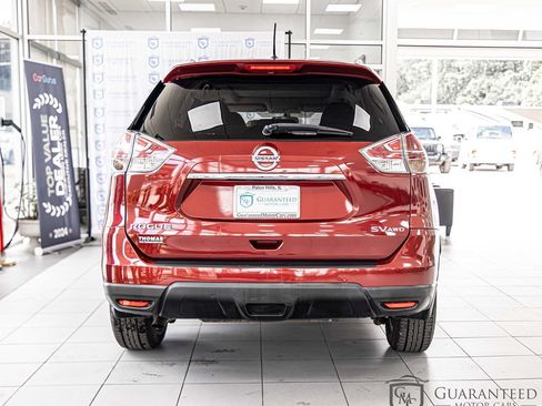 Used 2016 Nissan Rogue SV w/ SV Premium Package AWD/4WD image 14
