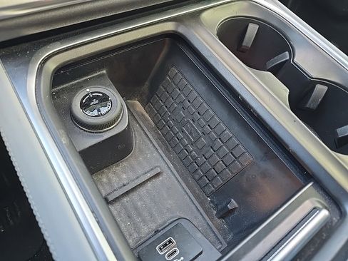 Used 2025 Ford Expedition Platinum w/ Platinum Ultimate Package image 24