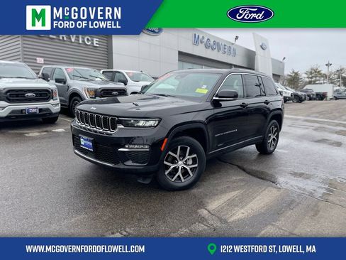 Used 2023 Jeep Grand Cherokee Limited image 1