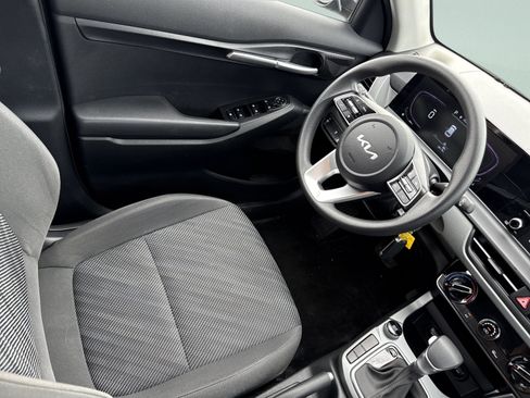 Used 2024 Kia Seltos LX AWD/4WD image 47