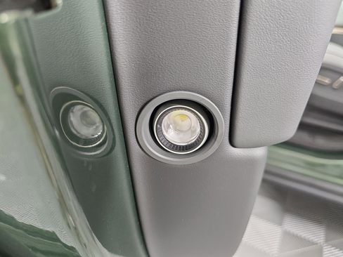 Used 2023 Rivian R1S Adventure AWD/4WD image 28