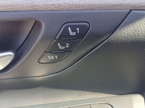 Used 2024 Toyota Grand Highlander Limited image 11