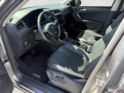 Used 2019 Volkswagen Tiguan SEL FWD image 9