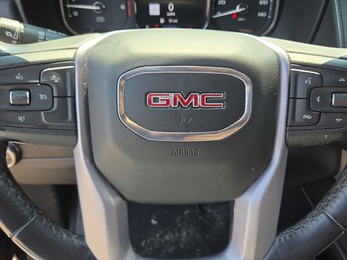 Used 2021 GMC Yukon SLT w/ Rear Media and Nav Package AWD/4WD image 24