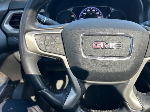 Used 2021 GMC Acadia Denali w/ Denali Technology Package FWD image 13