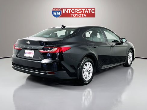 Used 2025 Toyota Camry LE w/ Convenience Package FWD image 7