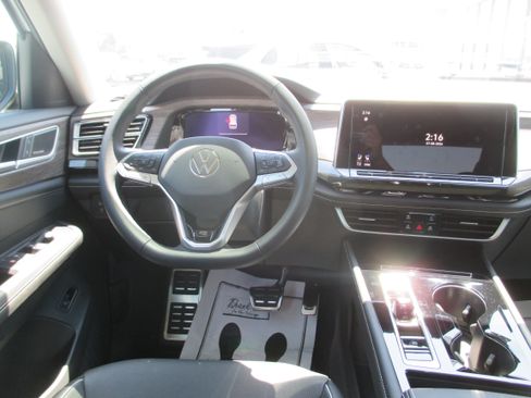 Used 2025 Volkswagen Atlas SEL Premium R-Line AWD/4WD image 13