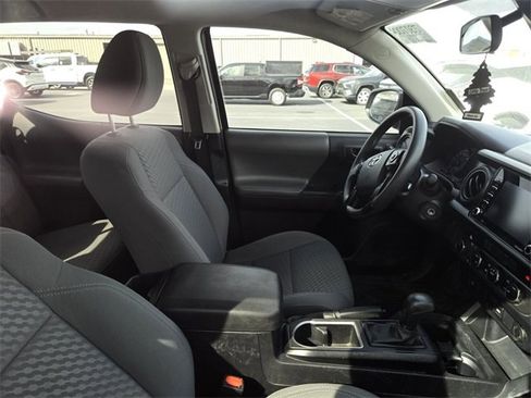Used 2022 Toyota Tacoma SR image 10