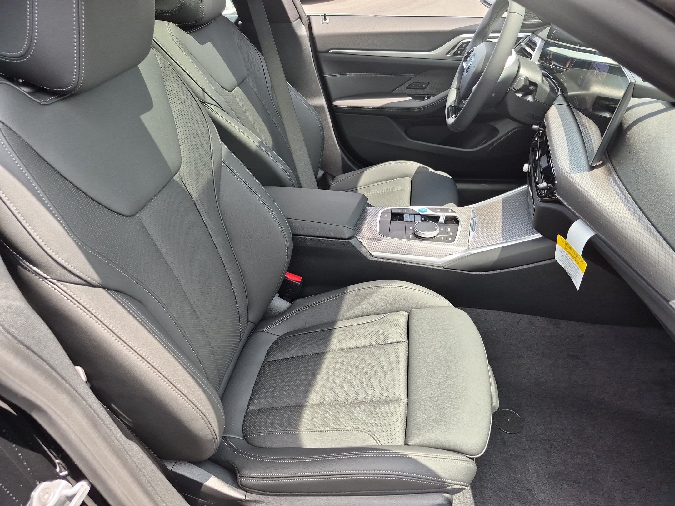 New 2026 BMW i4 eDrive40 w/ Premium Package RWD image 34