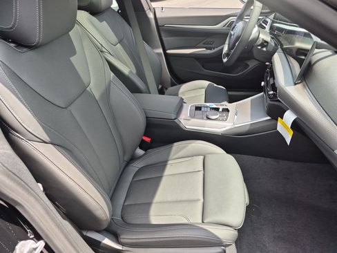 New 2026 BMW i4 eDrive40 w/ Premium Package RWD image 34