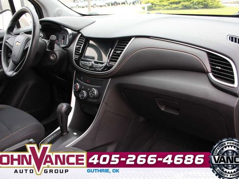 Used 2018 Chevrolet Trax LS FWD image 15
