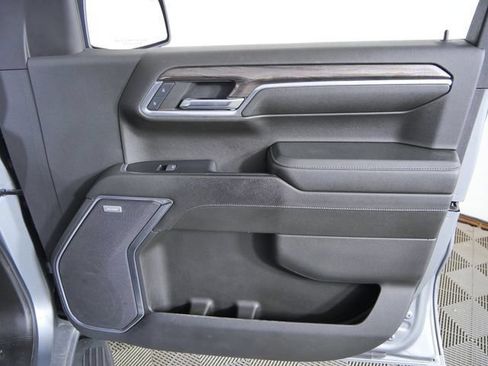 Used 2024 Chevrolet Silverado 1500 LTZ AWD/4WD image 8