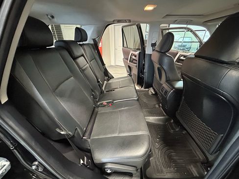 Used 2017 Toyota 4Runner Limited AWD/4WD image 48