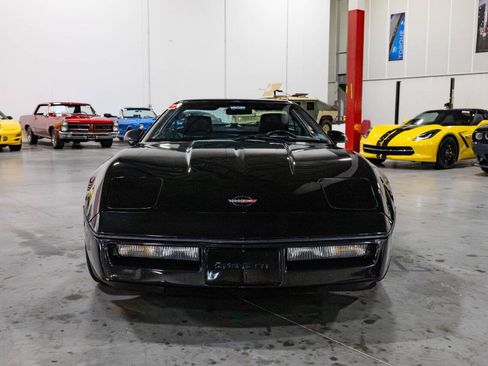Used 1990 Chevrolet Corvette Coupe RWD image 9