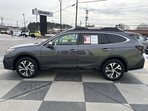 Used 2022 Subaru Outback Touring w/ Popular Package #2 image 7