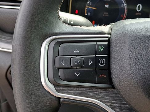 Certified 2024 Jeep Wagoneer Series II w/ Flexible Seating Group AWD/4WD image 22