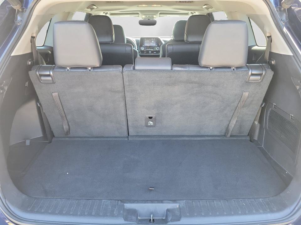 Used 2020 Toyota Highlander XLE FWD image 15
