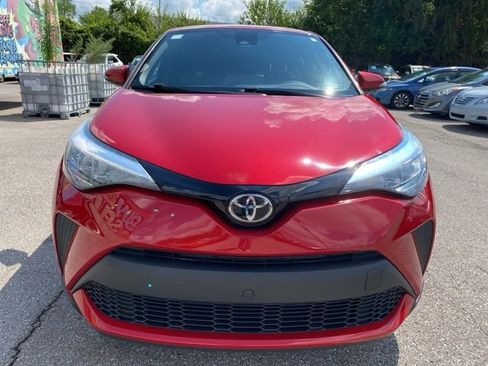 Used 2021 Toyota C-HR XLE image 2