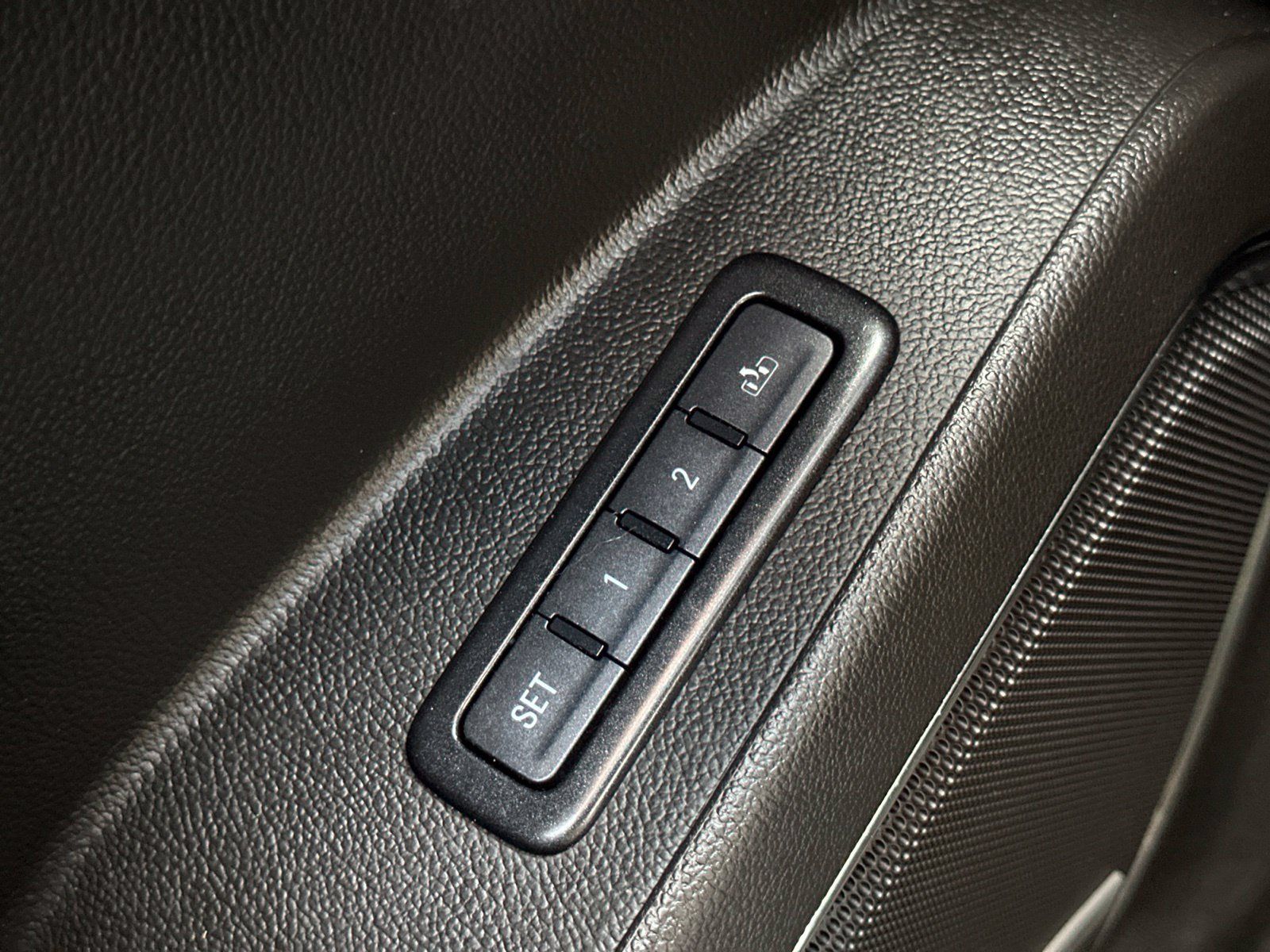 Used 2017 Chevrolet Tahoe LT AWD/4WD image 40