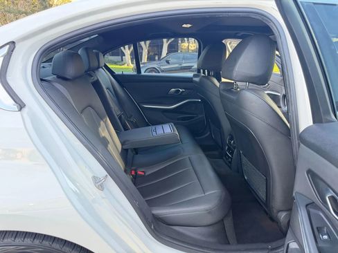 Used 2019 BMW 330i 330i Sedan 4D w/ Convenience Package image 16
