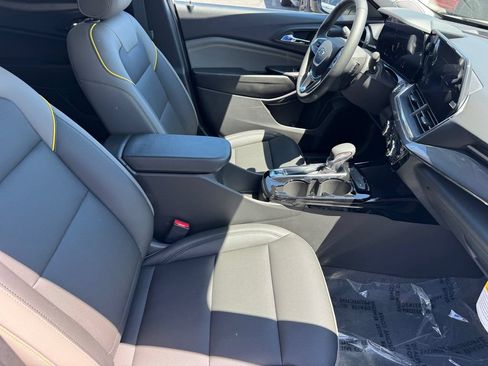 New 2026 Chevrolet Trax ACTIV w/ Driver Confidence Package FWD image 8