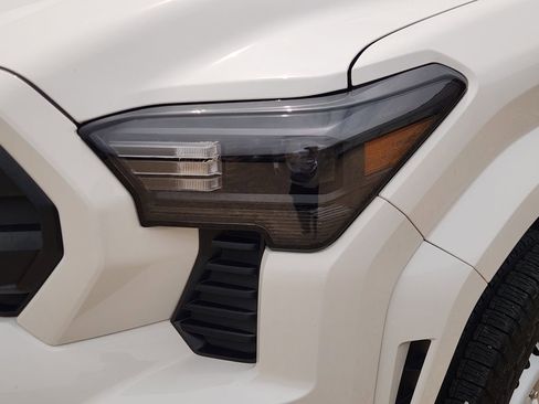 Used 2024 Toyota Tacoma SR RWD image 9