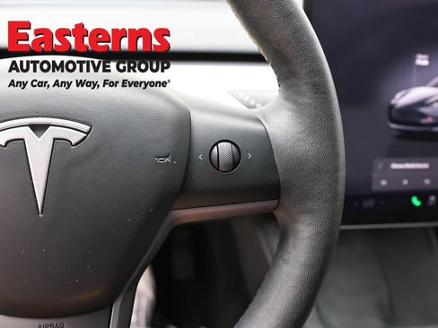 Used 2023 Tesla Model 3 Standard Range RWD image 15