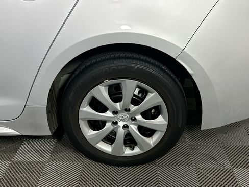 Used 2023 Toyota Corolla LE FWD image 11