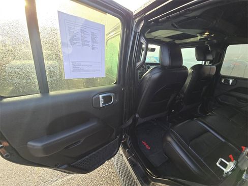 Used 2021 Jeep Wrangler Unlimited Sahara image 11