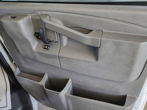 Used 2020 Chevrolet Express 3500 LT w/ LT Preferred Equipment Group image 30