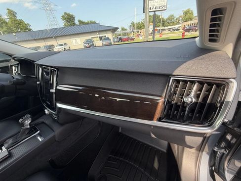 Used 2017 Volvo S90 T6 Momentum w/ Climate Package AWD/4WD image 14