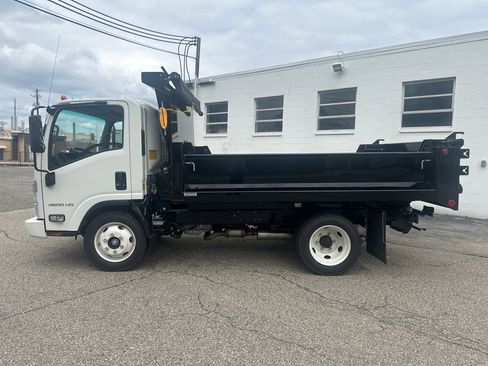 New 2024 Chevrolet Low Cab Forward image 2