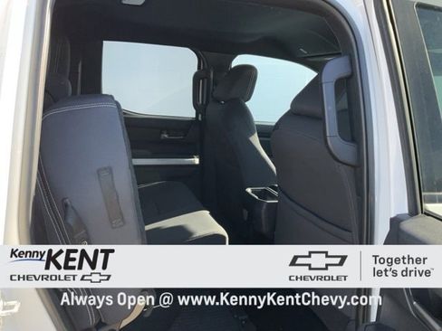 Used 2024 Toyota Tacoma TRD Off-Road image 13