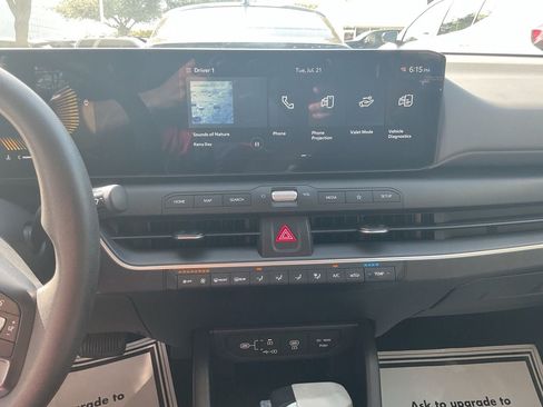 Used 2025 Kia K4 FWD image 23