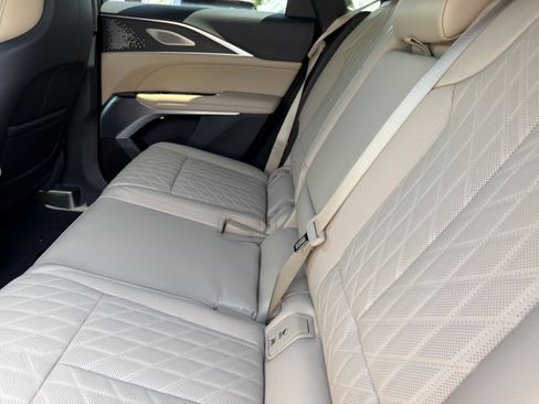 Certified 2025 Cadillac Lyriq Luxury w/ Nappa Leather Package RWD image 17