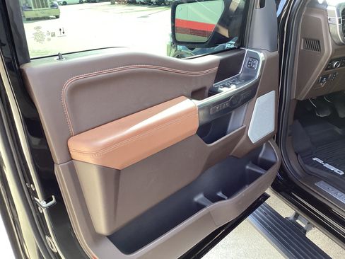 Used 2025 Ford F150 King Ranch w/ FX4 Off-Road Package AWD/4WD image 15