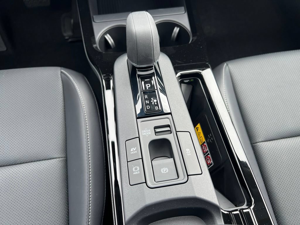 New 2027 Toyota Prius Limited AWD/4WD image 24