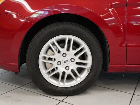 Used 2011 Ford Focus SE FWD image 15