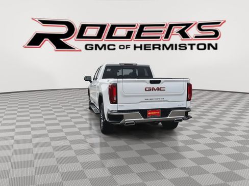 Used 2023 GMC Sierra 1500 SLT w/ SLT Convenience Package image 4