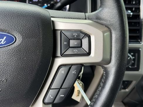 Used 2019 Ford F250 Lariat w/ Lariat Value Package AWD/4WD image 12