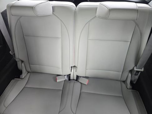 Used 2017 Acura MDX SH-AWD w/ Advance Package image 18