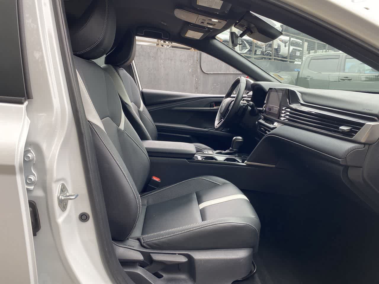 Used 2025 Toyota Camry SE FWD image 18