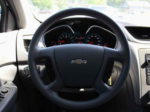 Used 2017 Chevrolet Traverse LS FWD image 15