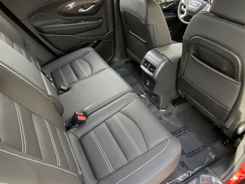 Used 2023 GMC Terrain Denali image 14