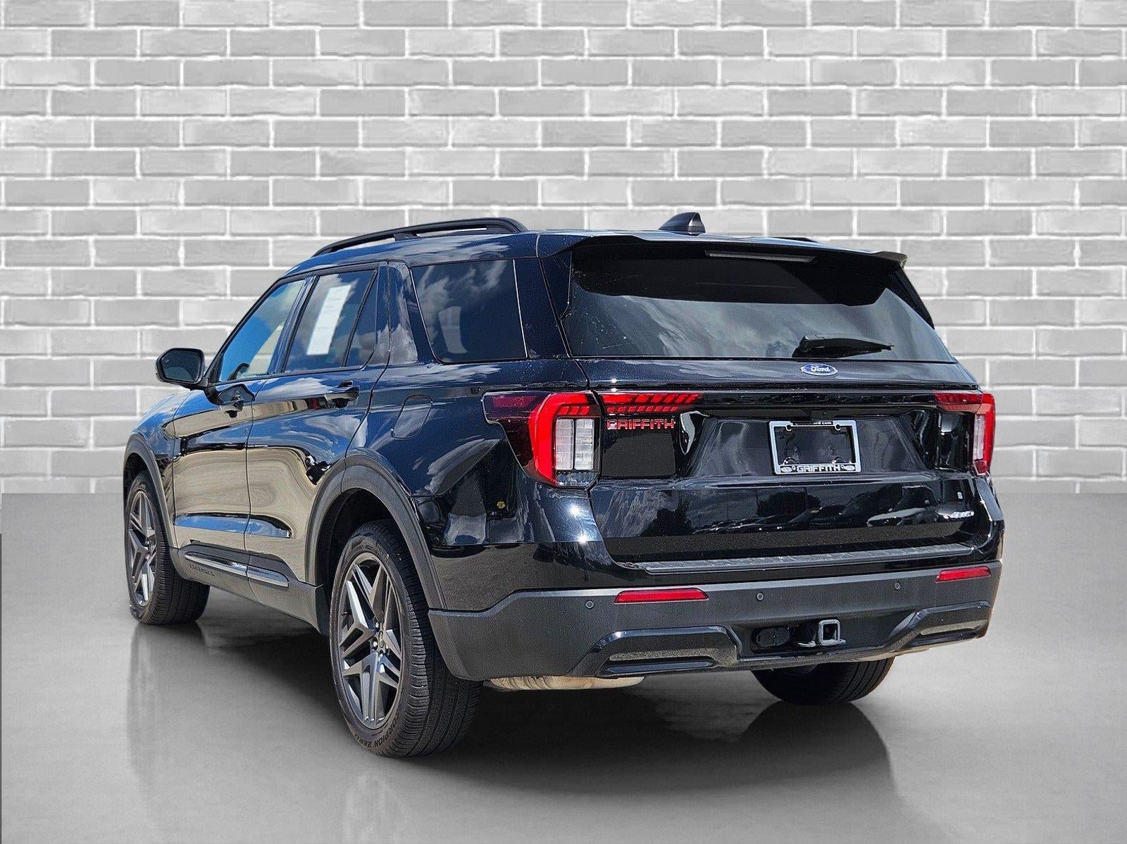 Certified 2025 Ford Explorer ST-Line w/ ST-Line Street Pack AWD/4WD image 7