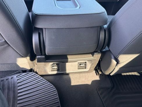 Used 2022 Chevrolet Silverado 1500 Custom image 28