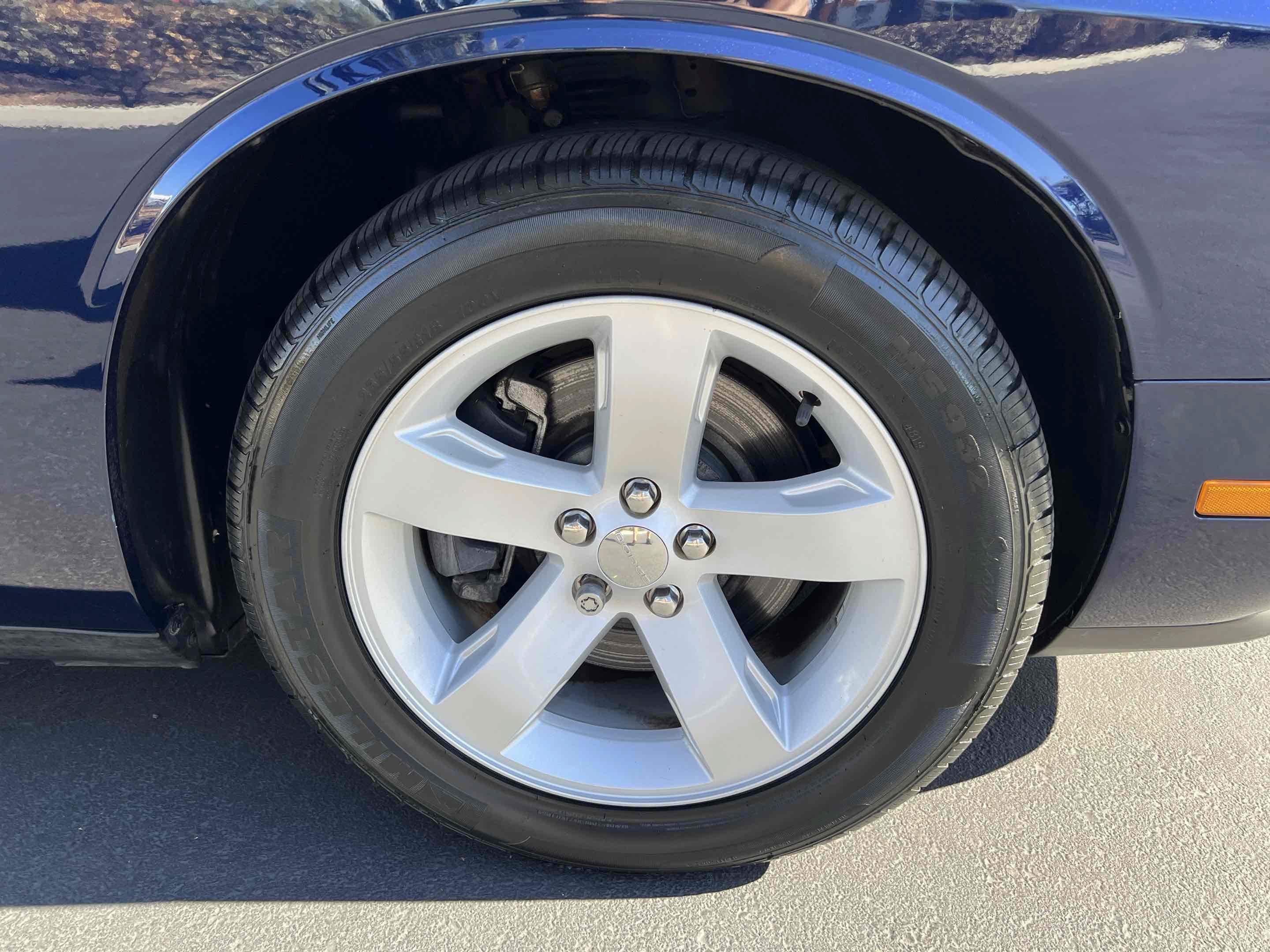 Used 2014 Dodge Challenger R/T RWD image 41