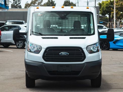 Used 2018 Ford Transit 250 138 RWD image 3