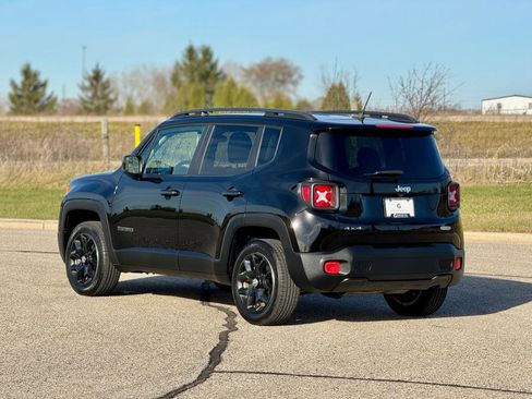 Used 2016 Jeep Renegade Latitude image 5