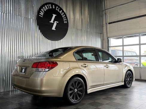 Used 2010 Subaru Legacy 2.5i Limited AWD/4WD image 4
